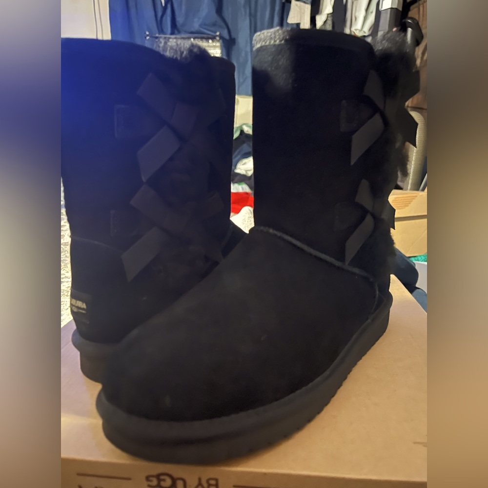 NIB Kookaburra by UGG size 7